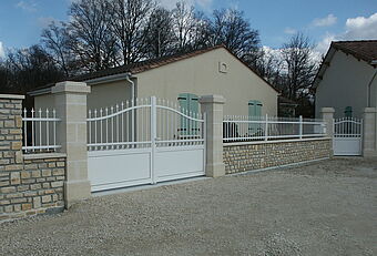 Vaux