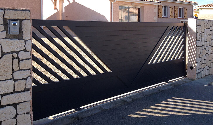 portail alu noir