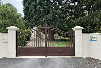 Vaux